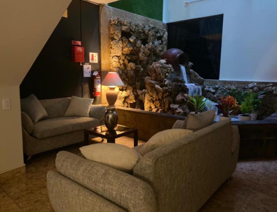 טרוחיו Saint Germain Hotel מראה חיצוני תמונה